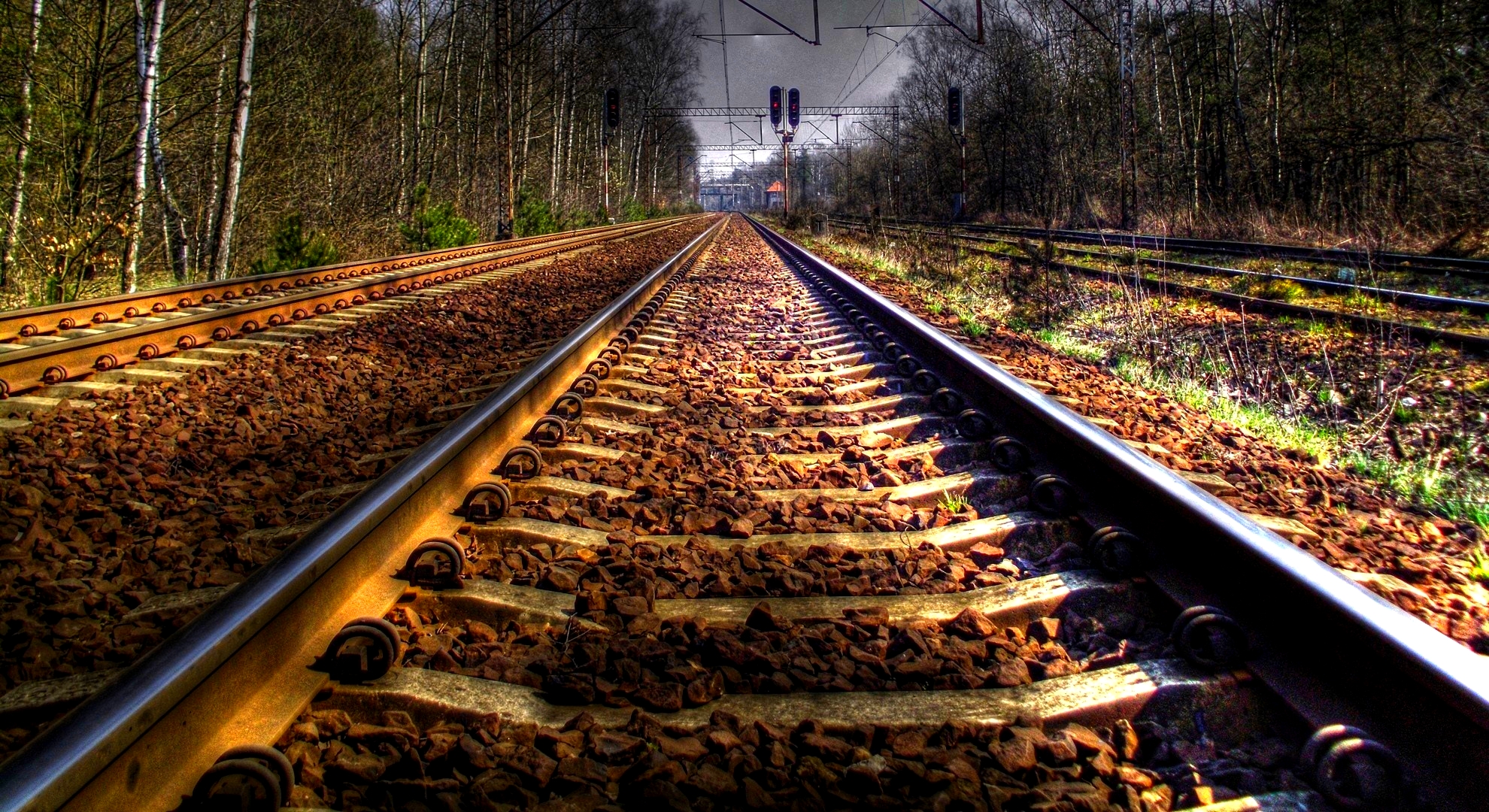  under the train wallpapers category of free hd wallpapers train track