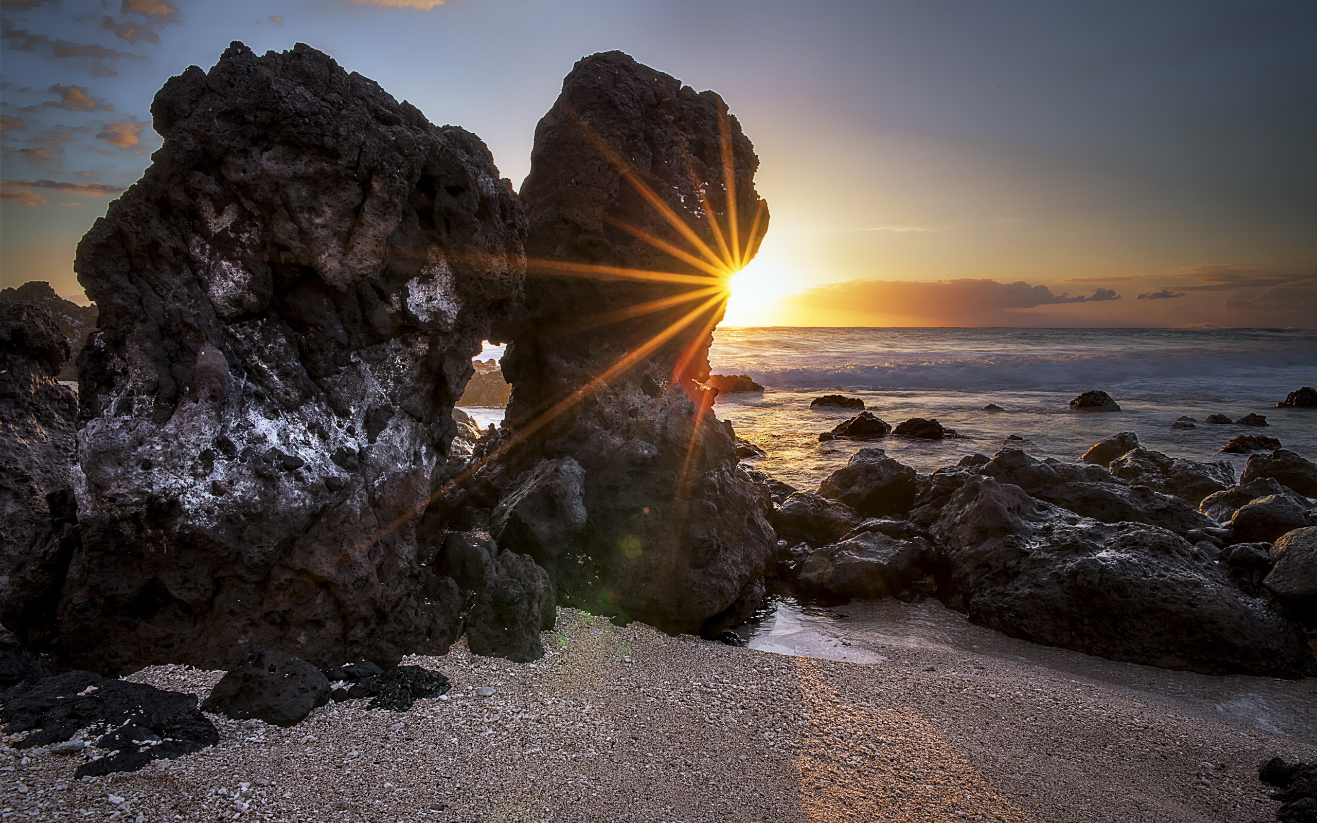 Sun Rays Wallpaper