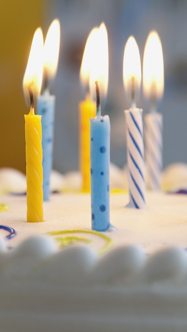 Candles on Birthday Cake iPhone Wallpapers Free Download