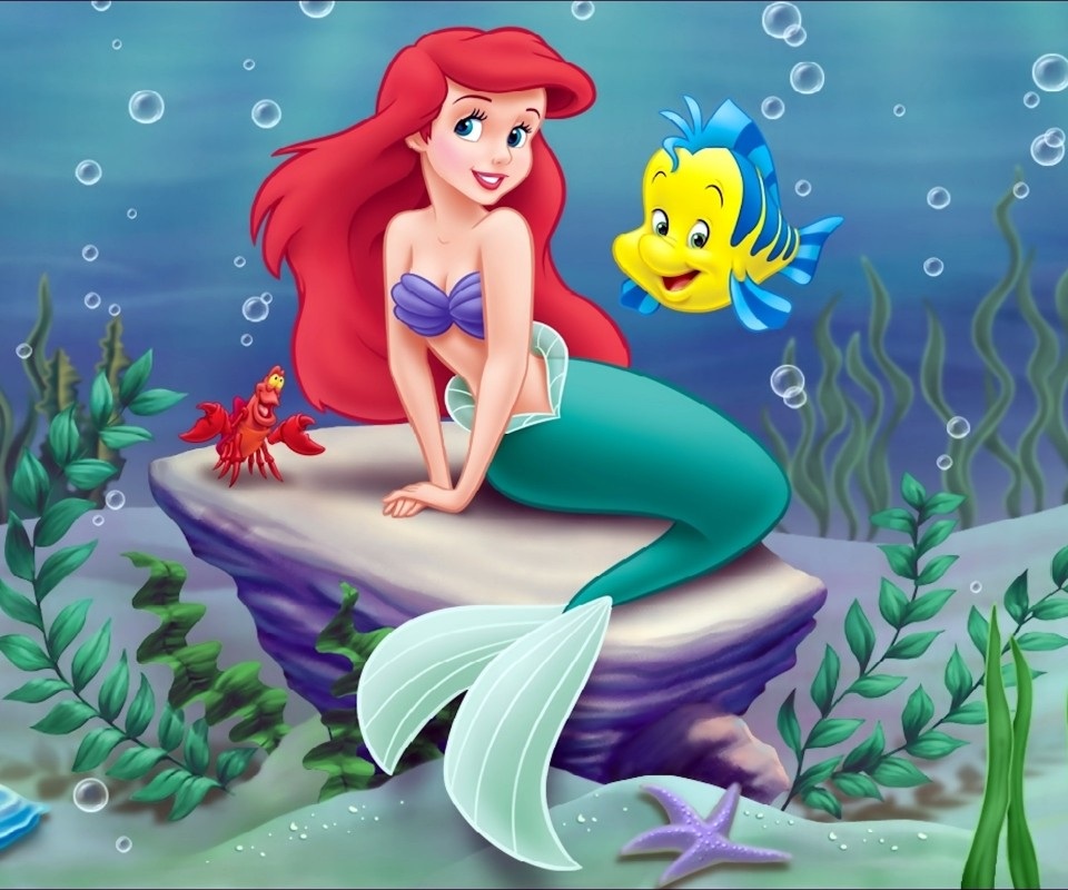 Little Mermaid With Her Lovely Fish Screensaver Wallpaper
