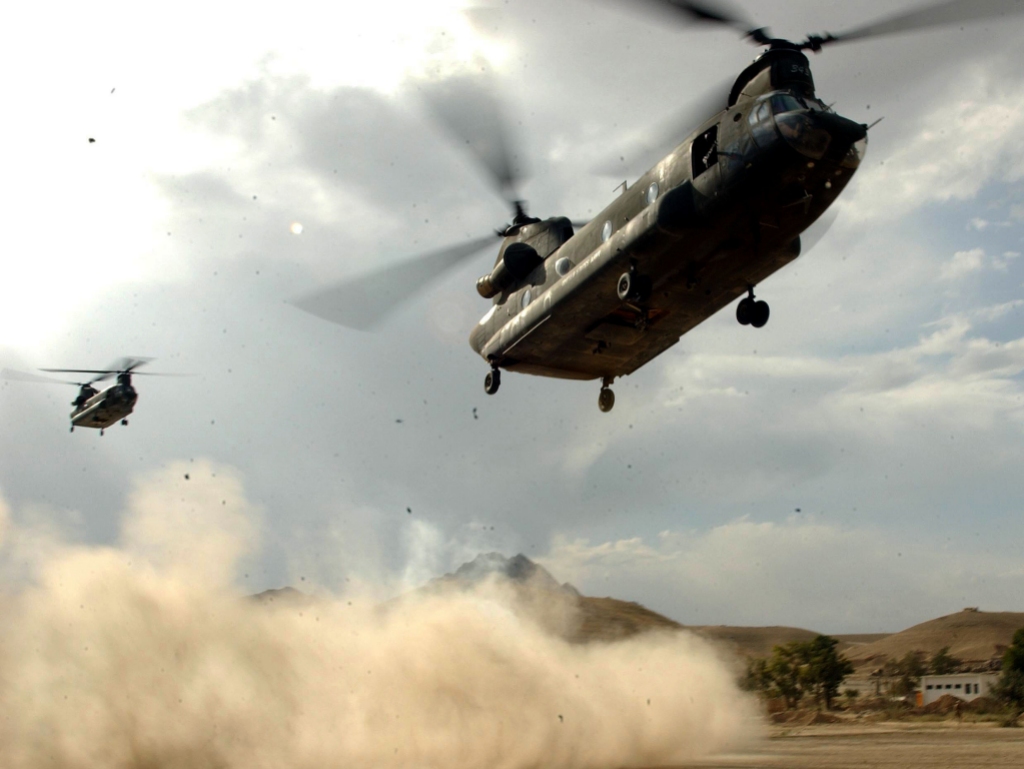 Chinook Helicopter Wallpaper Helicopters Prepare To