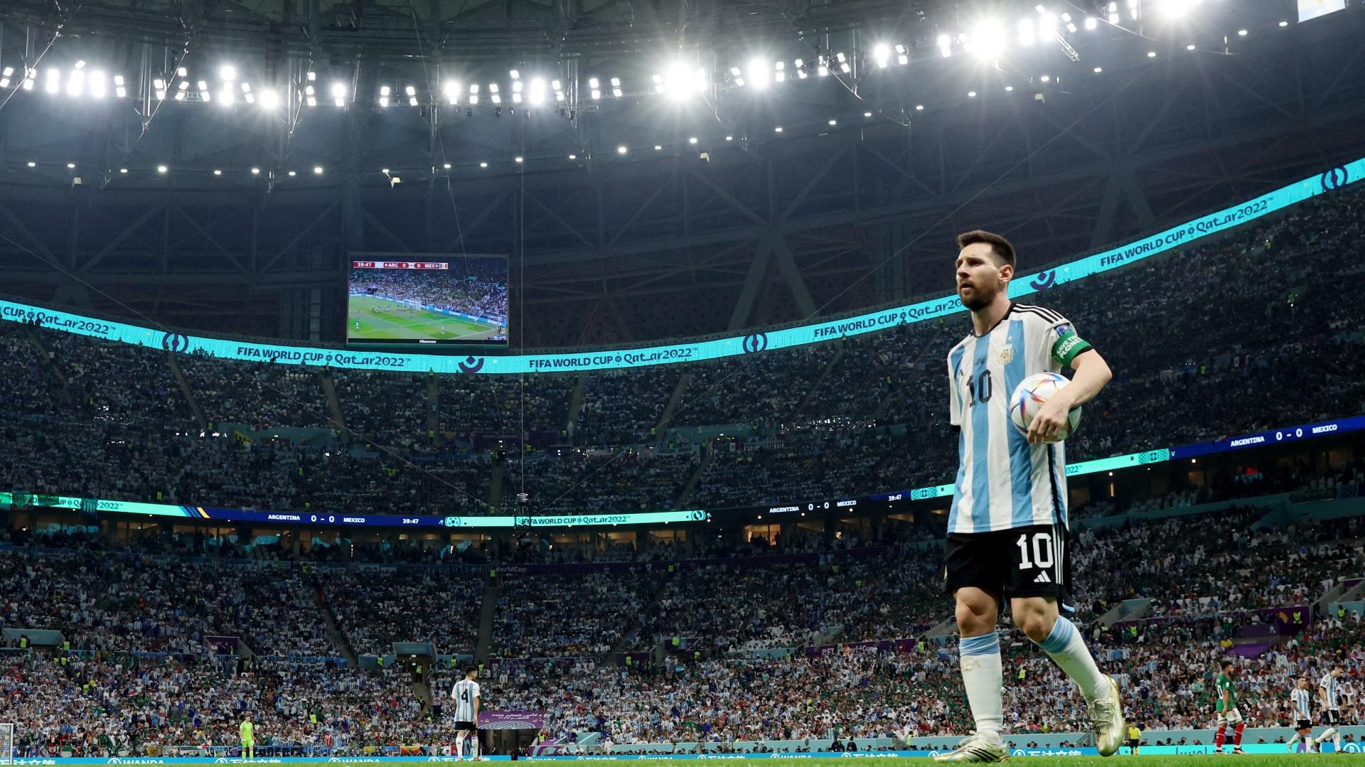 Photos Messi Magic Guides Relieved Argentina Past Mexico In