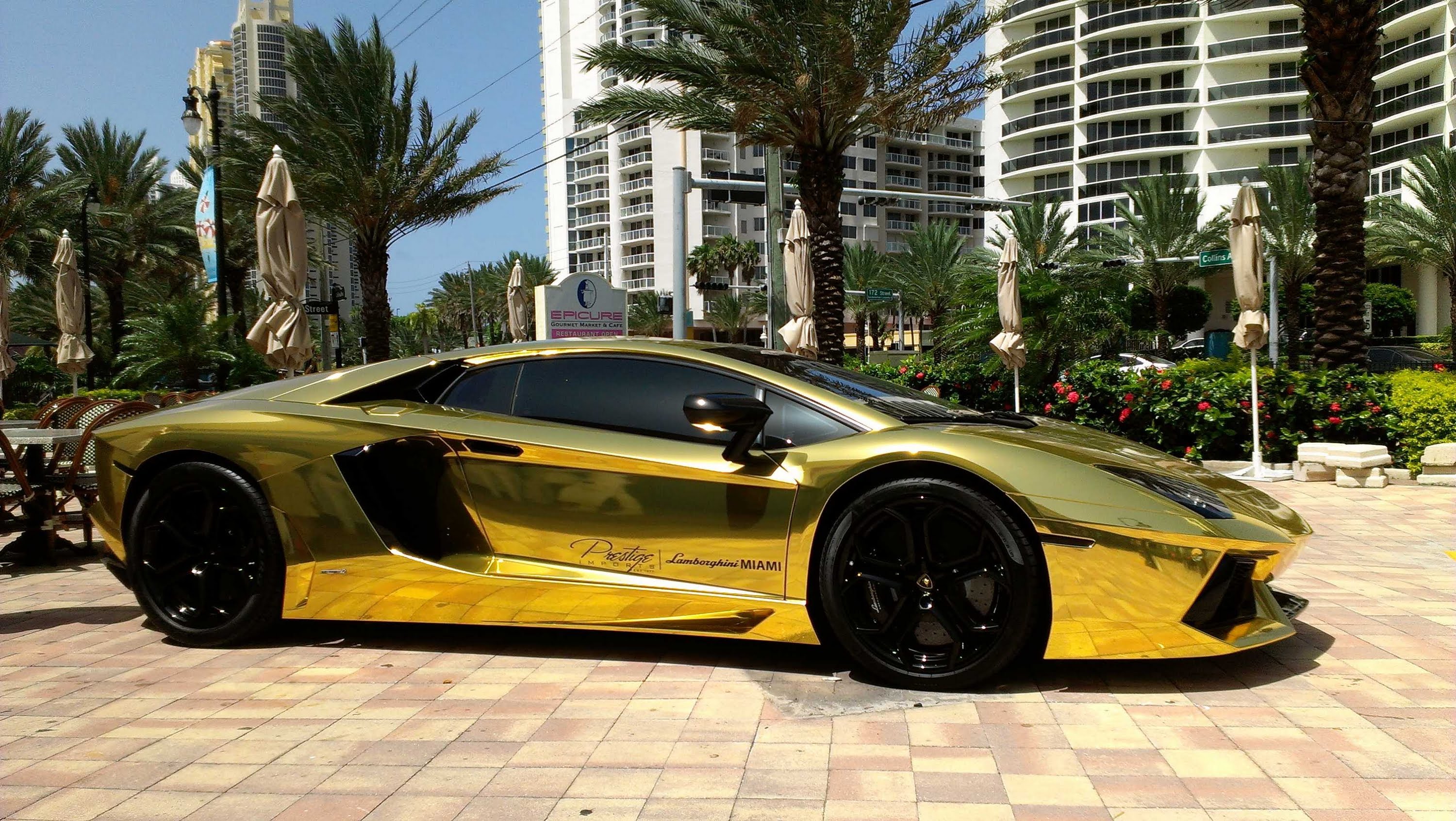 World No1 Luxury Car Lamborghini Aventador Gold Image