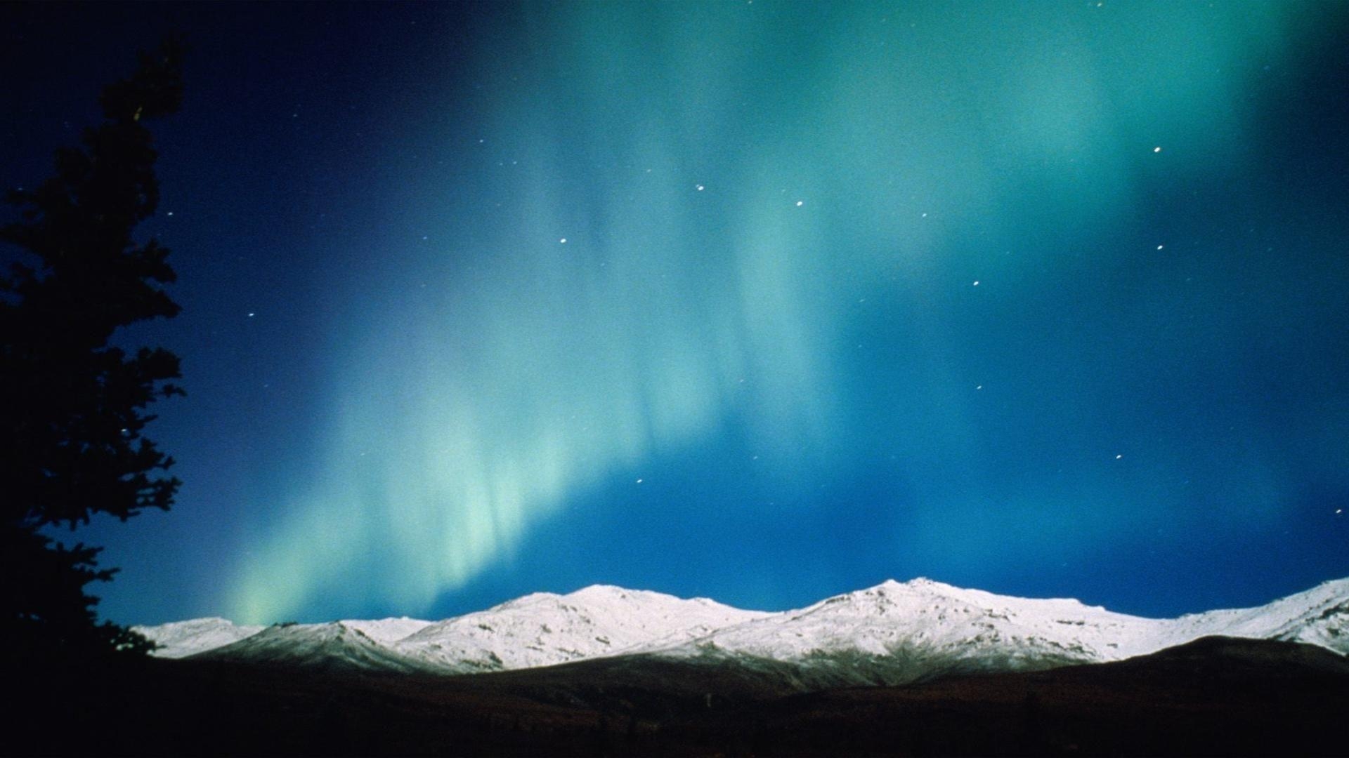 HD Wallpaper Northern Lights Alaska Mountain X Kb Jpeg