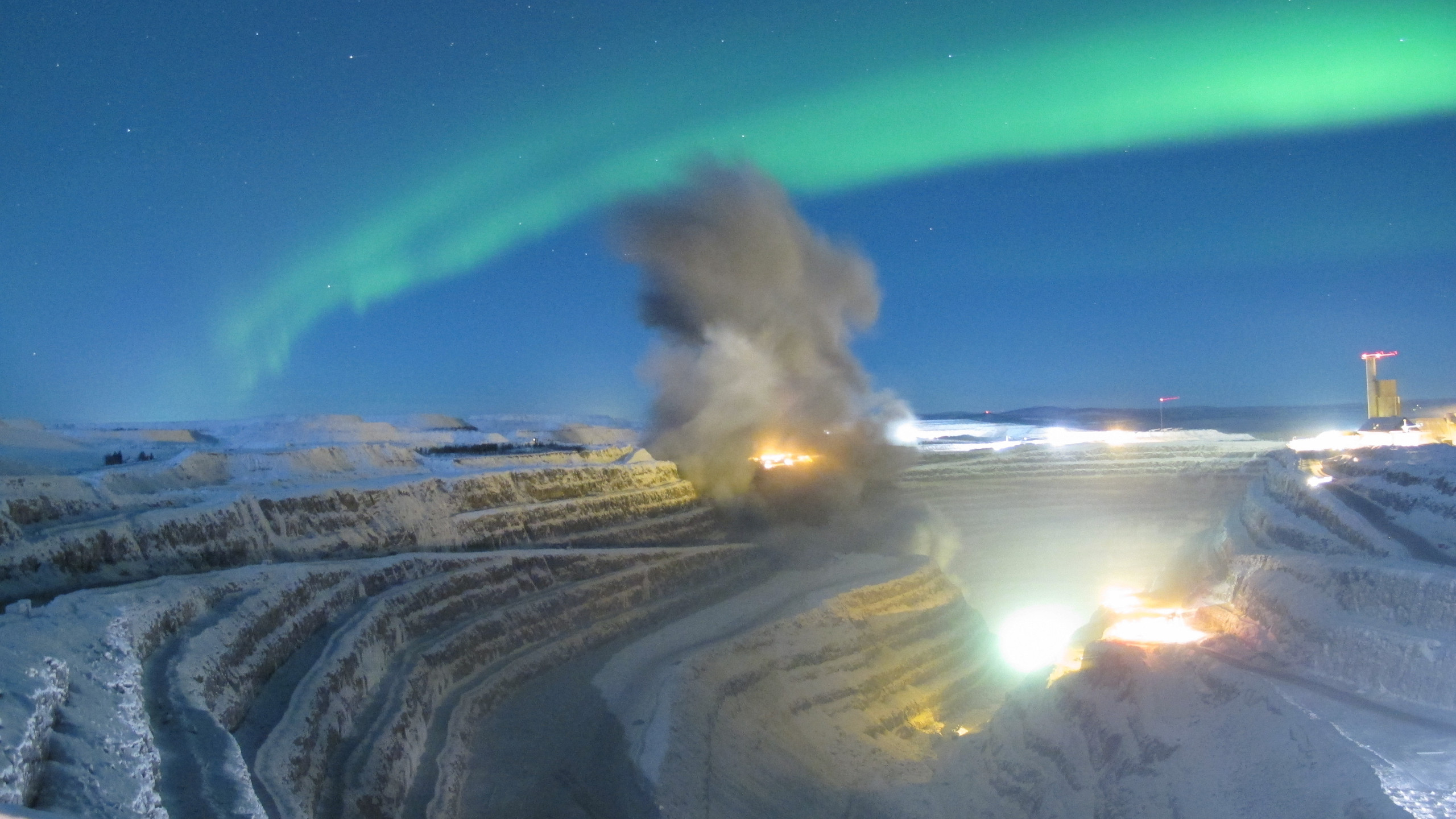 Botpost Northern Lights Over The Aitik Mine In