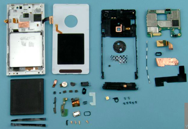 Nokia Lumia Teardown Shows Off Internals Thepockettech