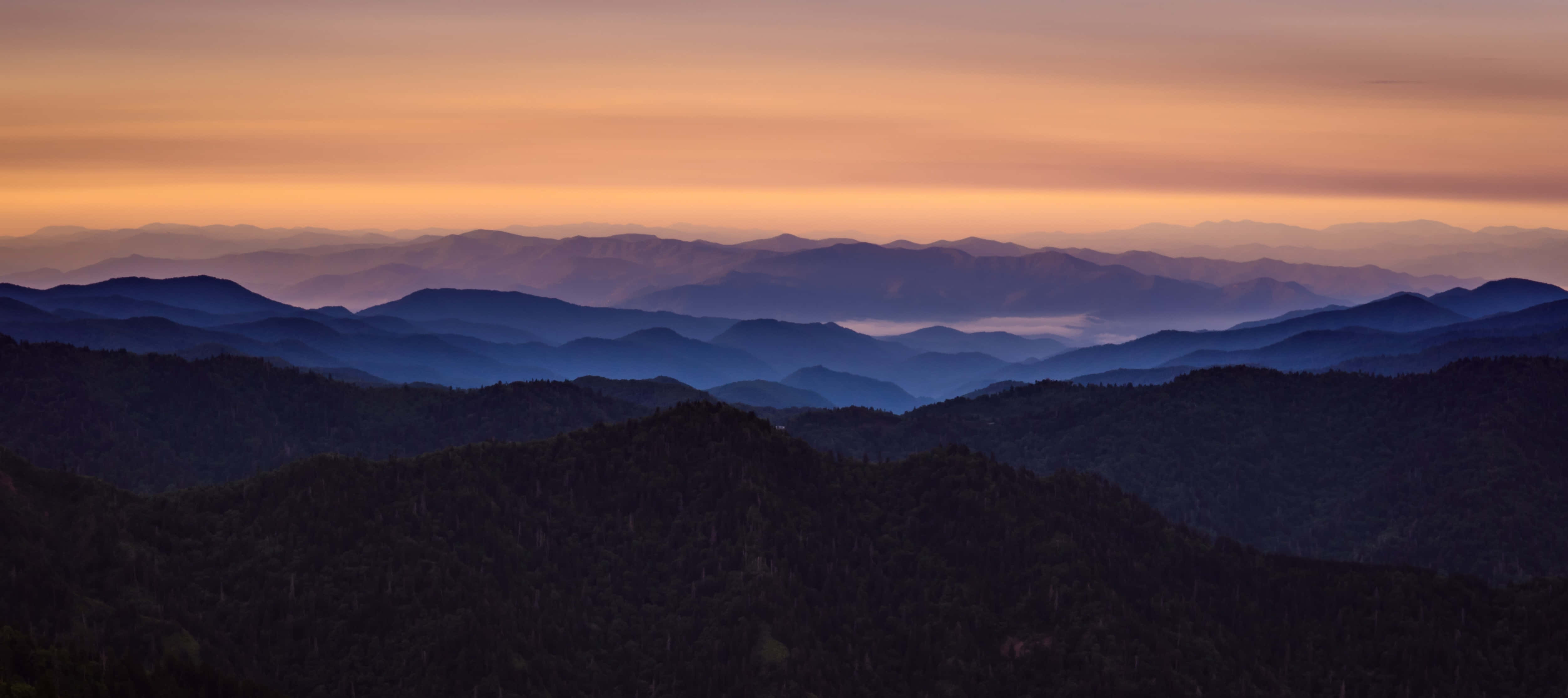Enjoy A Simple Minimalistic With Dual Monitors Wallpaper