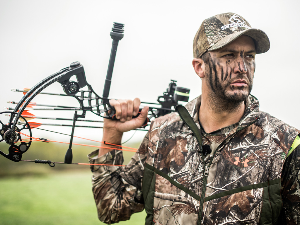 Luke Bryan Challenges Justin Moore To Annual Archery Petition