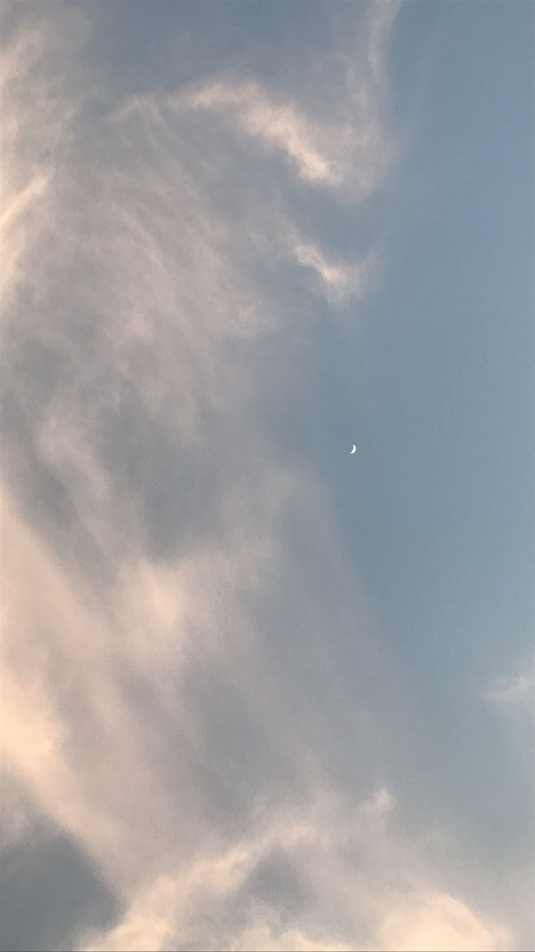 Vanilluxe On Background Sky Aesthetic Pretty Moon