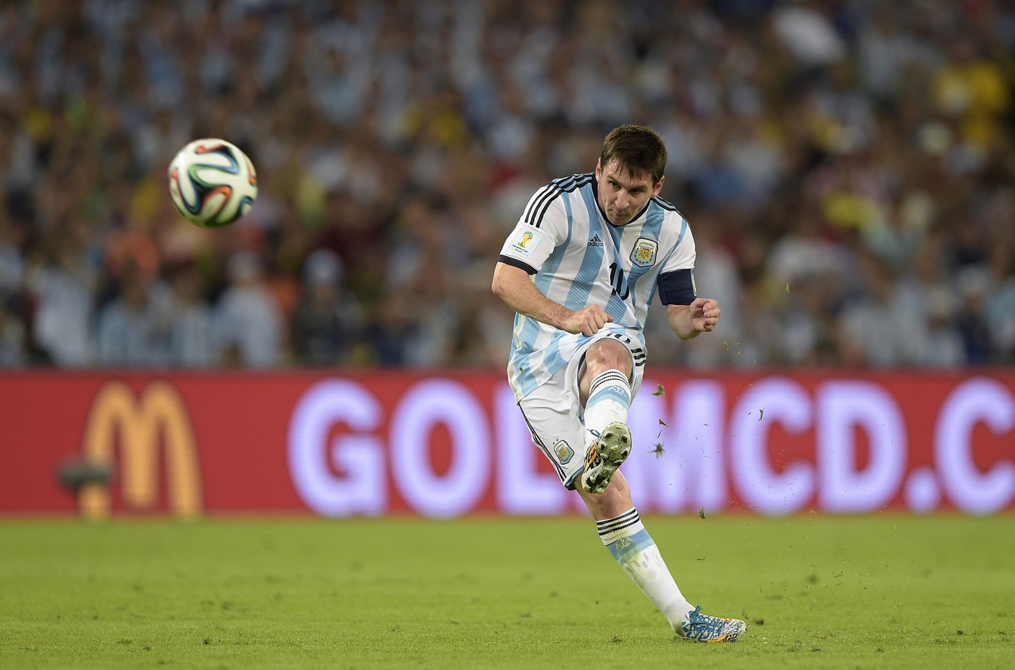 Lionel Messi Shooting Wallpaper